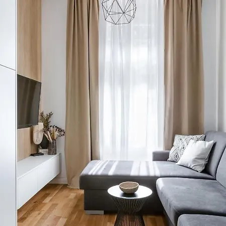 Apartment Turnkey I Cozy Studio By Letna Park *